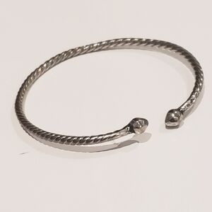 Spear End Twisted West Indian Bangle